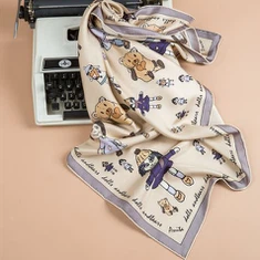 Syal Sutra Desain Sendiri Untuk Wanita