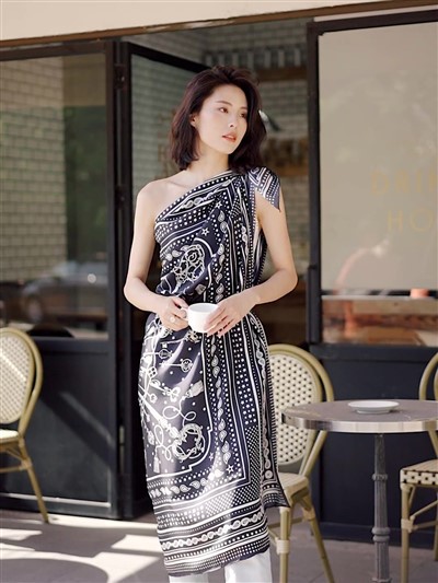 Aksesoris Pernikahan Sutra Kustom